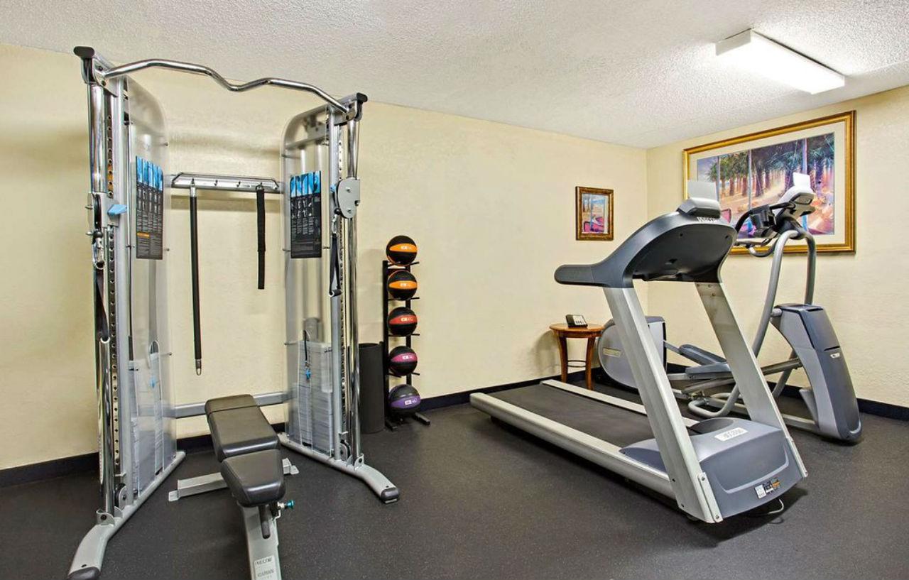 Days Inn By Wyndham Orlando Airport Florida Mall Williamsburg Buitenkant foto